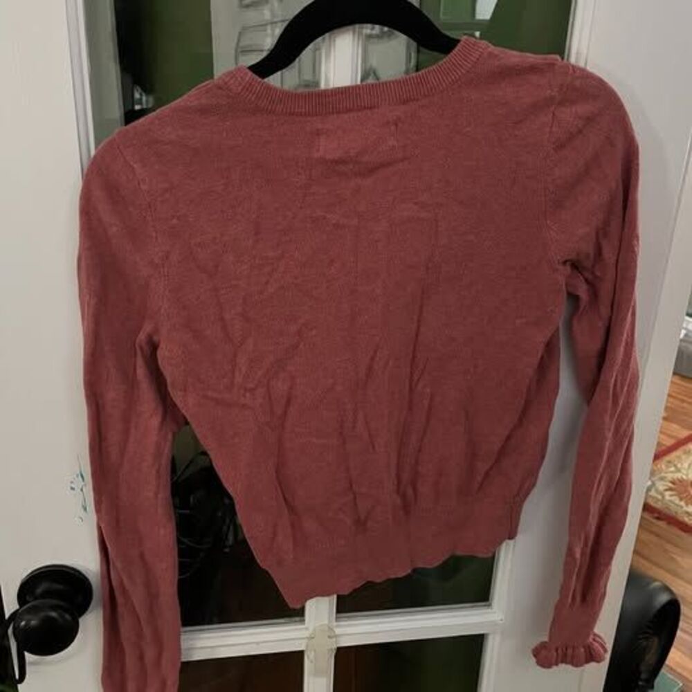 Aeropostale Ruffle Front Sweater Size Medium - Picture 3 of 3